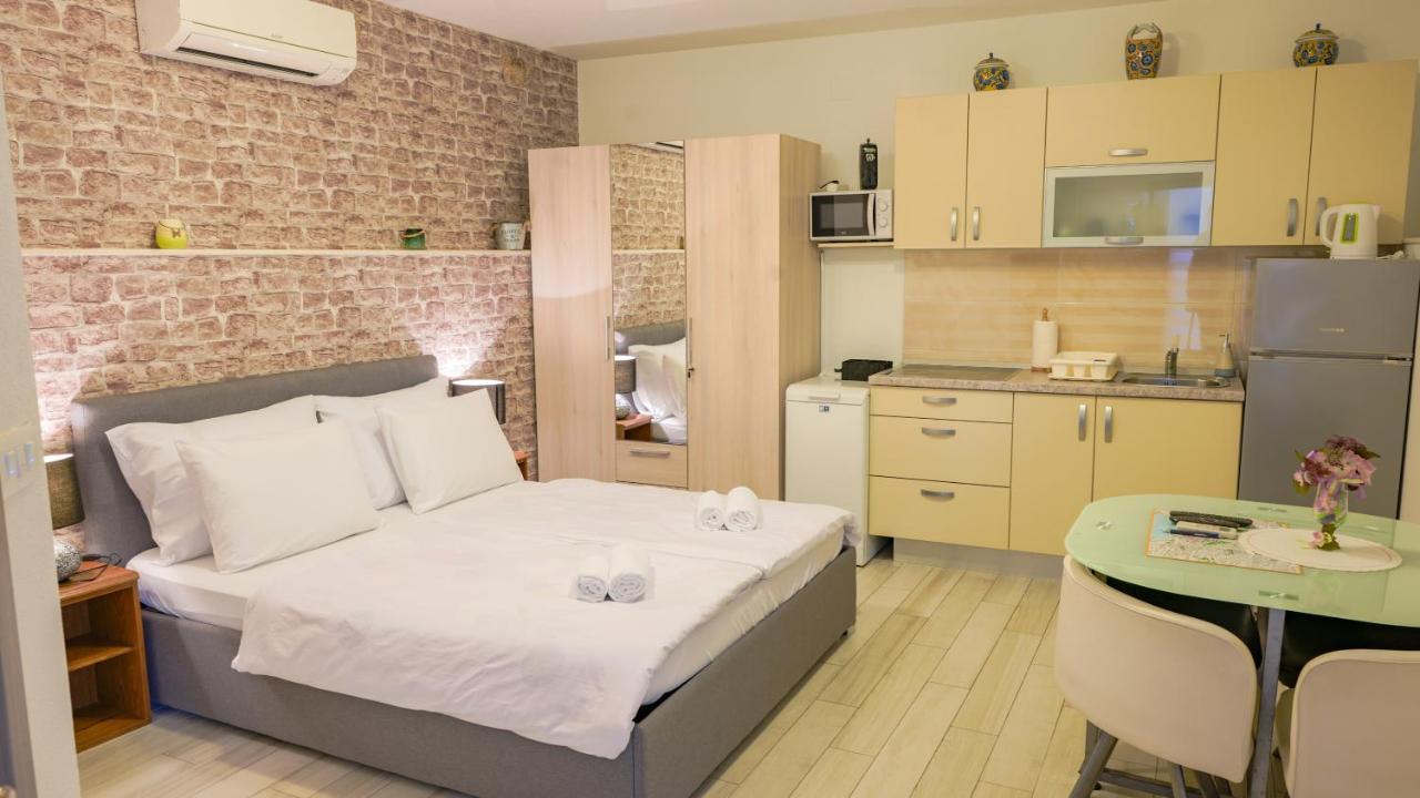 Bliss Apartments With Free Parking Split Exterior photo